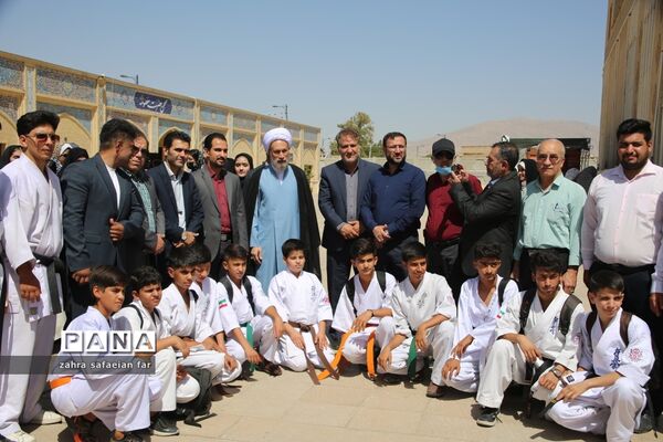 برپایی ۴ موکب توسط دانش‌آموزان پیشتاز سازمان دانش‌آموزی فارس در روز عید غدیر در حرم شاهچراغ (ع)