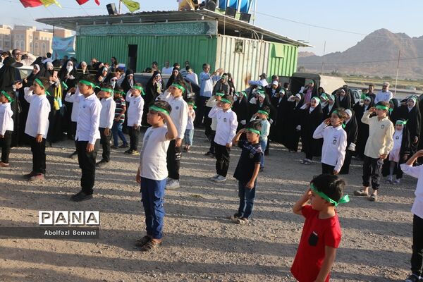جلوه‌های آیین پیاده‌روی مردم قم در روز عید غدیر