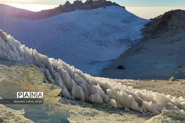 طبیعت زیبای قله دماوند