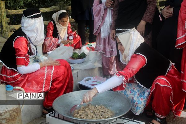 آشپزی دختران عشایر در جشنواره غذا