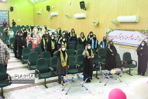 تجلیل از مربیان پیشتاز و فعالان سازمان دانش‌آموزی منطقه شبانکاره
