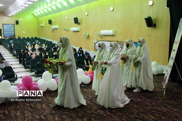 تجلیل از مربیان پیشتاز و فعالان سازمان دانش‌آموزی منطقه شبانکاره