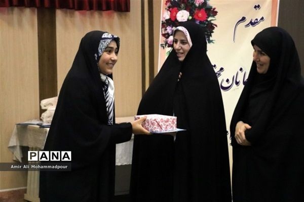 مراسم افتتاحیه اوقات فراغت تابستان و تجلیل از برگزیدگان مسابقات قرآن، عترت و نماز