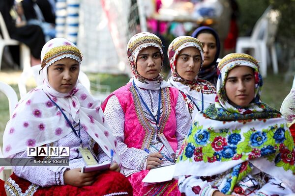 برگزاری کلاس‌ها و دوره‌های آموزشی ویژه دانش‌آموزان عشایر کشور در اردوگاه ثامن الحجج مشهد مقدس