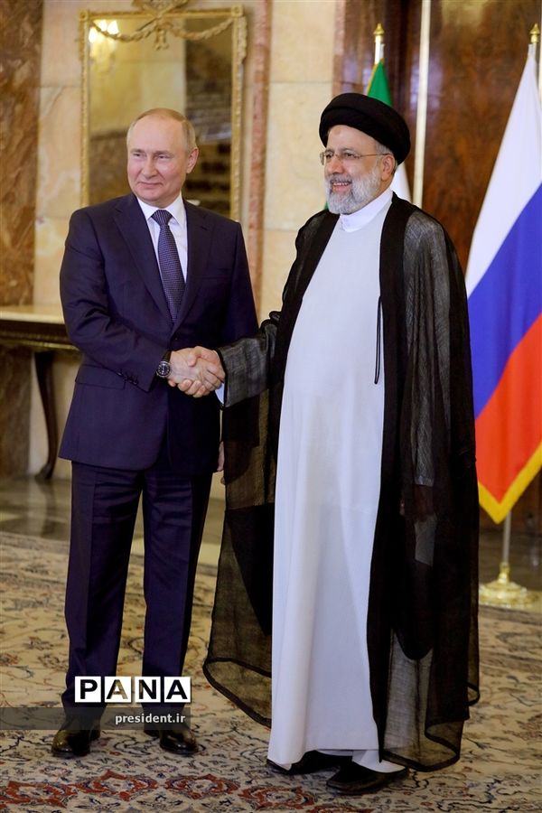 دیدار ولادیمیر پوتین با آیت‌الله رئیسی