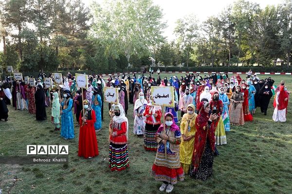 صبحگاه بیست و یکمین اردوی کشوری دانش‌آموزان دختر عشایر