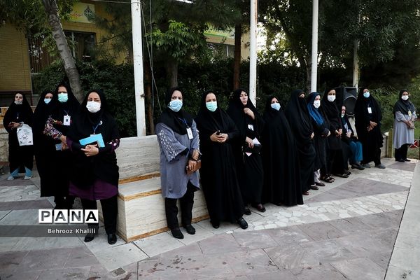 صبحگاه بیست و یکمین اردوی کشوری دانش‌آموزان دختر عشایر