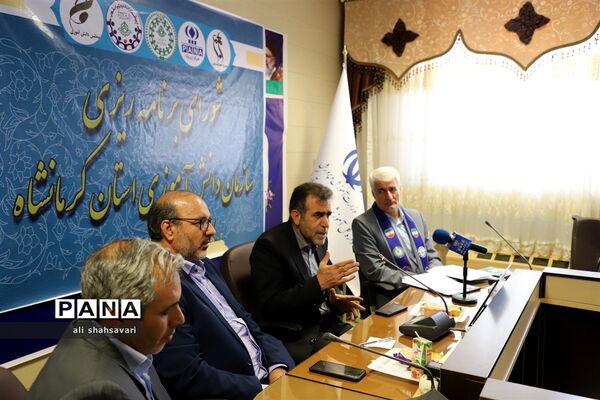 برگزاری شورای برنامه‌ریزی سازمان دانش‌آموزی همزمان با افتتاحیه مجلس دانش‌آموزی کرمانشاه