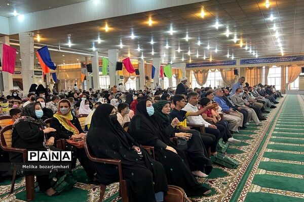 جشن بزرگ دانش آموزان طلایه دار غدیر در بوشهر