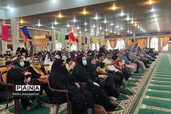 جشن بزرگ دانش آموزان طلایه دار غدیر در بوشهر