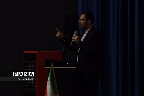 نشست هم‌اندیشی معاونان پرورشی مدارس قم