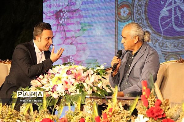 برنامه زنده «شب فیروزه‌ای» در دماوند