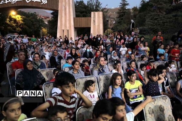 استقبال شهروندان کرجی از نمایش «آش سنگ»
