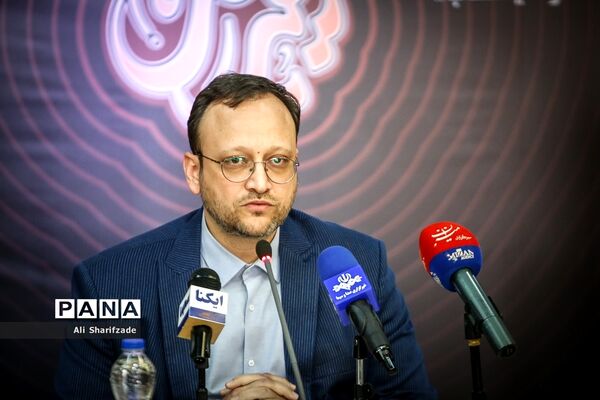 نشست خبری تشریح برنامه‌های بیستمین رویداد عطر سیب