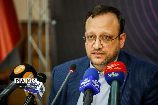 نشست خبری تشریح برنامه‌های بیستمین رویداد عطر سیب