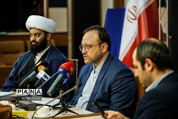 نشست خبری تشریح برنامه‌های بیستمین رویداد عطر سیب