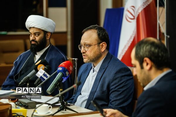 نشست خبری تشریح برنامه‌های بیستمین رویداد عطر سیب