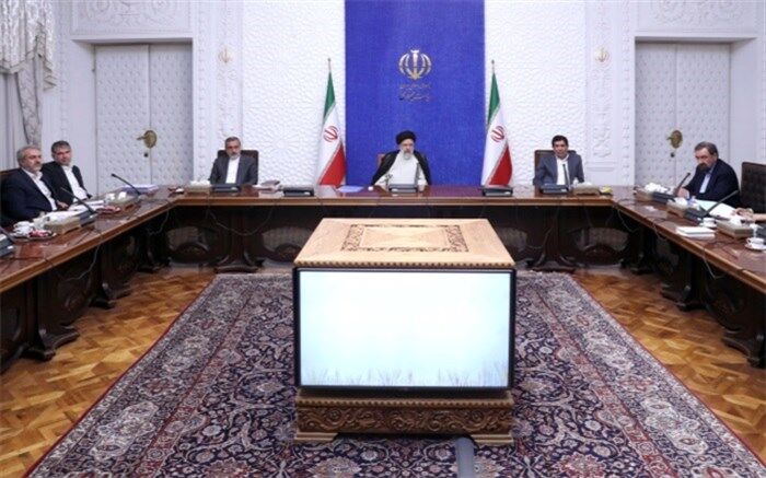 مأموریت رئیسی به دستگاه‌های مسئول برای بهبود معیشت بازنشستگان