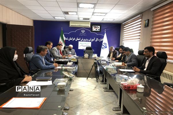 ابلاغ حکم ریاست شورای برنامه‌ریزی سازمان دانش‌آموزی استان به مدیرکل آموزش و پرورش