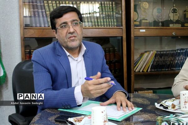 جلسه هم‌اندیشی مربیان و مدرسان پیشتاز سازمان دانش‌آموزی استان بوشهر
