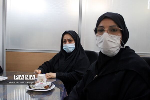 جلسه هم‌اندیشی مربیان و مدرسان پیشتاز سازمان دانش‌آموزی استان بوشهر