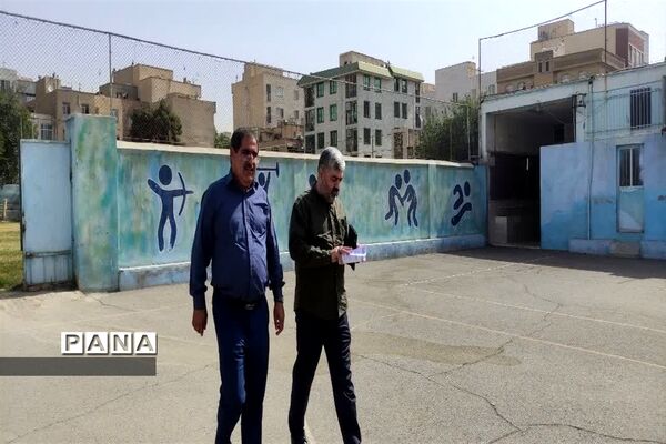 بازدید سرپرست آموزش و پرورش منطقه 11 از روند اجرایی پروژه مهر مدارس