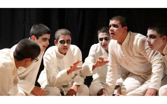 آرش بیات:  جای خالی زنگ نمایش در برنامه‌های درسی مدارس حس می‌شود