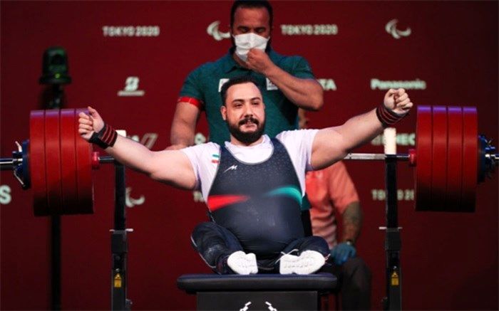 قهرمان پارالمپیک ‌۱۲ زندانی را آزاد کرد