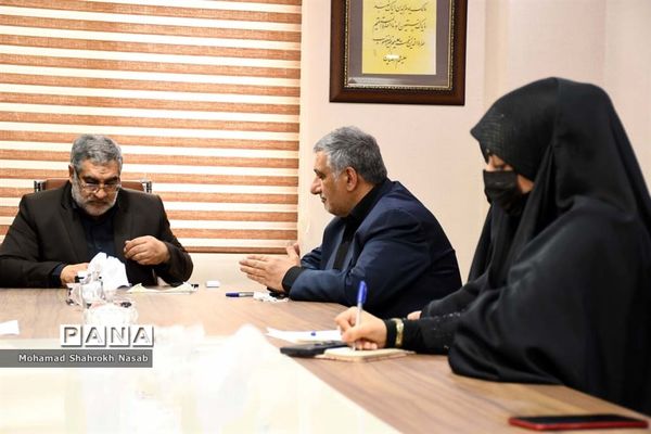 دیدار نمایندگان دهمین دوره مجلس دانش‌آموزی با مدیرکل آموزش و پرورش خوزستان