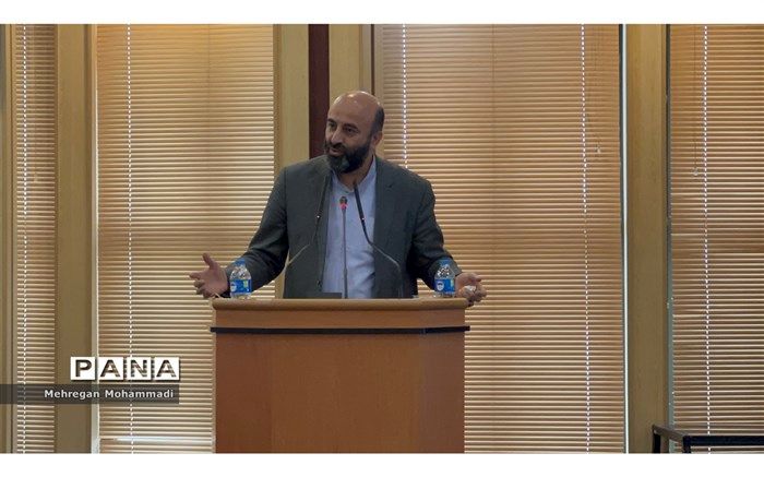 مجلس دانش‌آموزی با فعالیت‌های خود سرآغاز یک تجدید پیمان است