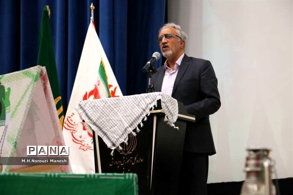 رونمایی ازکتاب «وقتی بابا رئیس بود» -1