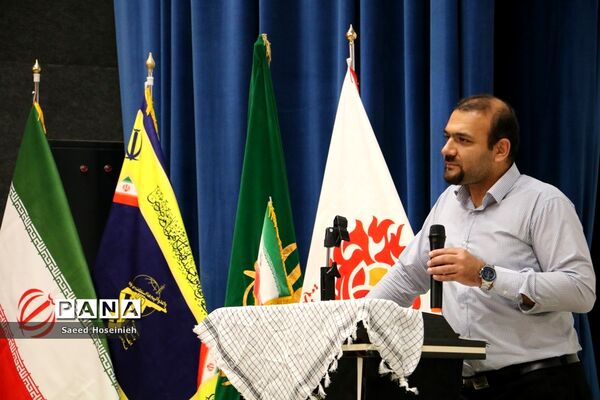 رونمایی از کتاب «وقتی بابا رئیس بود»-3