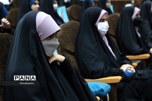 آیین افتتاحیه چهلمین دوره مسابقات قرآن، عترت و نماز دانش‌آموزان سراسر کشور (بخش دختران)