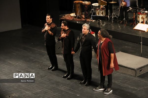 کنسرت گروه موسیقی تلفیقی «هوران»