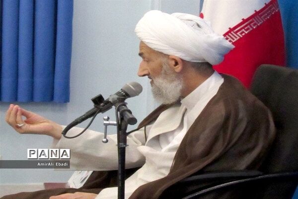 دیدار اعضای ستاد نماز جمعه ساری با نماینده ولی فقیه