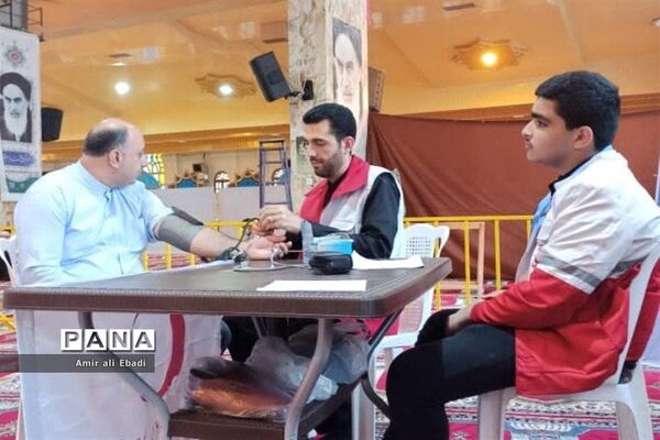 میز خدمت جمعیت هلال احمر ساری