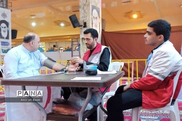 میز خدمت جمعیت هلال احمر ساری