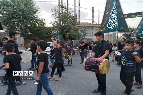 مراسم آیینی پرچم بدستان و بیرق‌داران ندای محرم نوش‌آباد