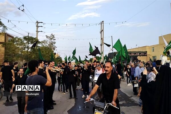 مراسم آیینی پرچم بدستان و بیرق‌داران ندای محرم نوش‌آباد