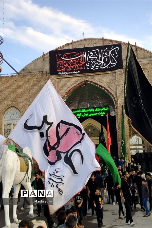 مراسم آیینی پرچم بدستان و بیرق‌داران ندای محرم نوش‌آباد