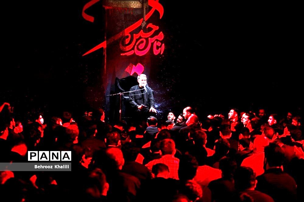 عزاداری شب اول محرم در امام‌زاده صالح(ع)