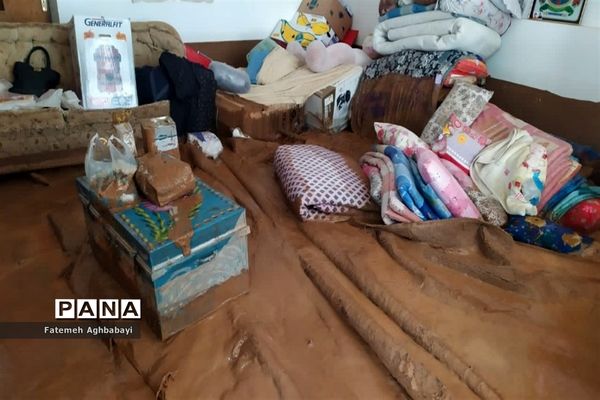 امداد‌رسانی به مردم سیل‌زده روستای بارده شهرستان بن