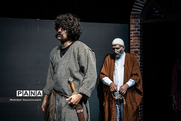 نمایش «داش آکُل به روایت نوچۀ کاکا رستم»