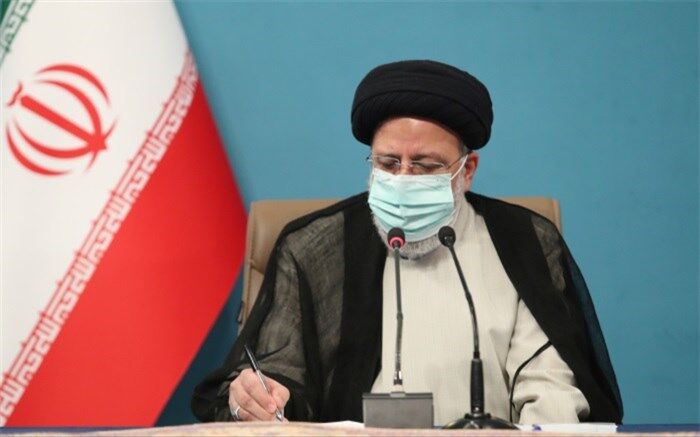 رئیس‌جمهوری درگذشت عادل آذر را تسلیت گفت