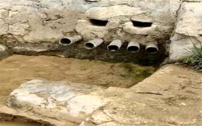 مدفون شدن چشمه کهریز میهه در زیر گل و لای سیلاب