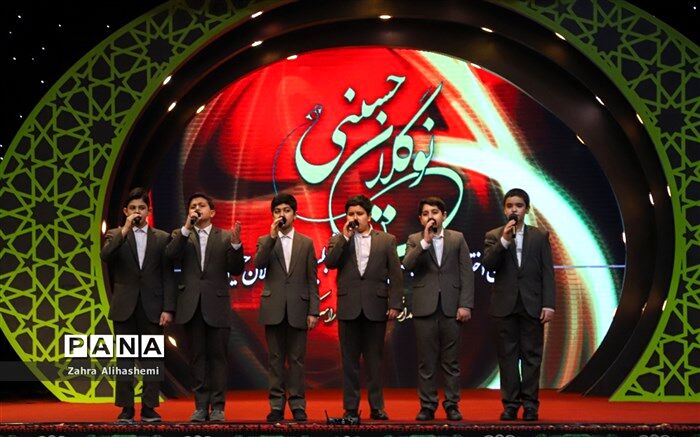 «نوگلان حسینی» امشب به نمایشگاه «عطر سیب» می‌آیند