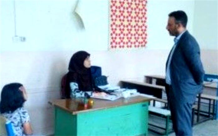 بازدید مدیر آموزش و پرورش اسلامشهر از روند برگزاری کلاس‌های تعمیق و تثبیت یادگیری