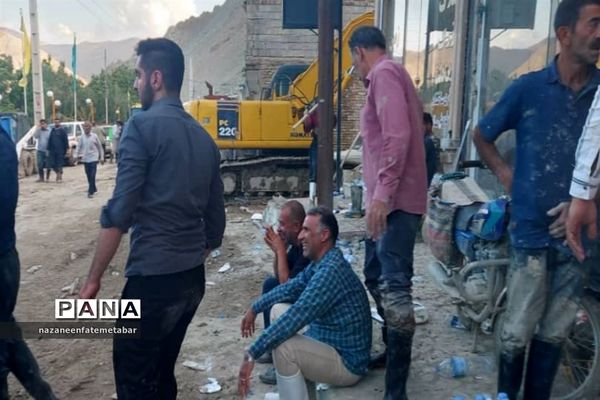 کمک به سیل‌زدگان توسط مردم جهادگر فیروزکوه