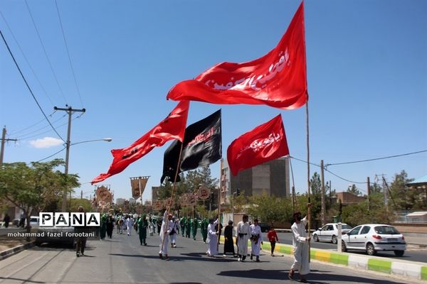 حرکت کاروان نمادین نینوا در بیرجند