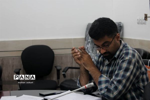 نشست مدیران مدارس متوسطه اول در گلوگاه